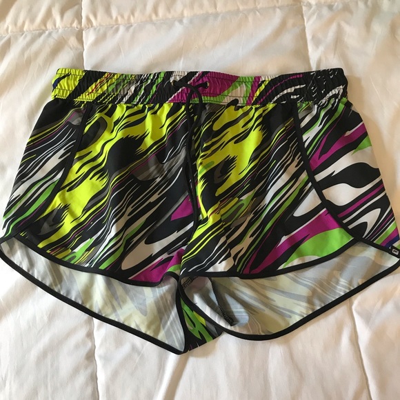 Barely used Fabletics shorts. - Picture 3 of 4